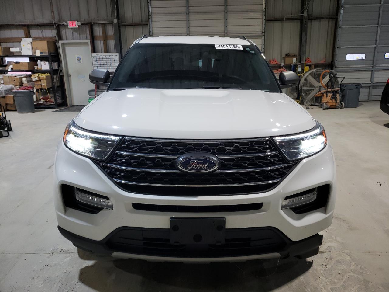 2022 Ford Explorer VIN 1FMSK8DH0NGB34874 Copart auction photo, front end / minor dent/scratches damage thumbnail 5