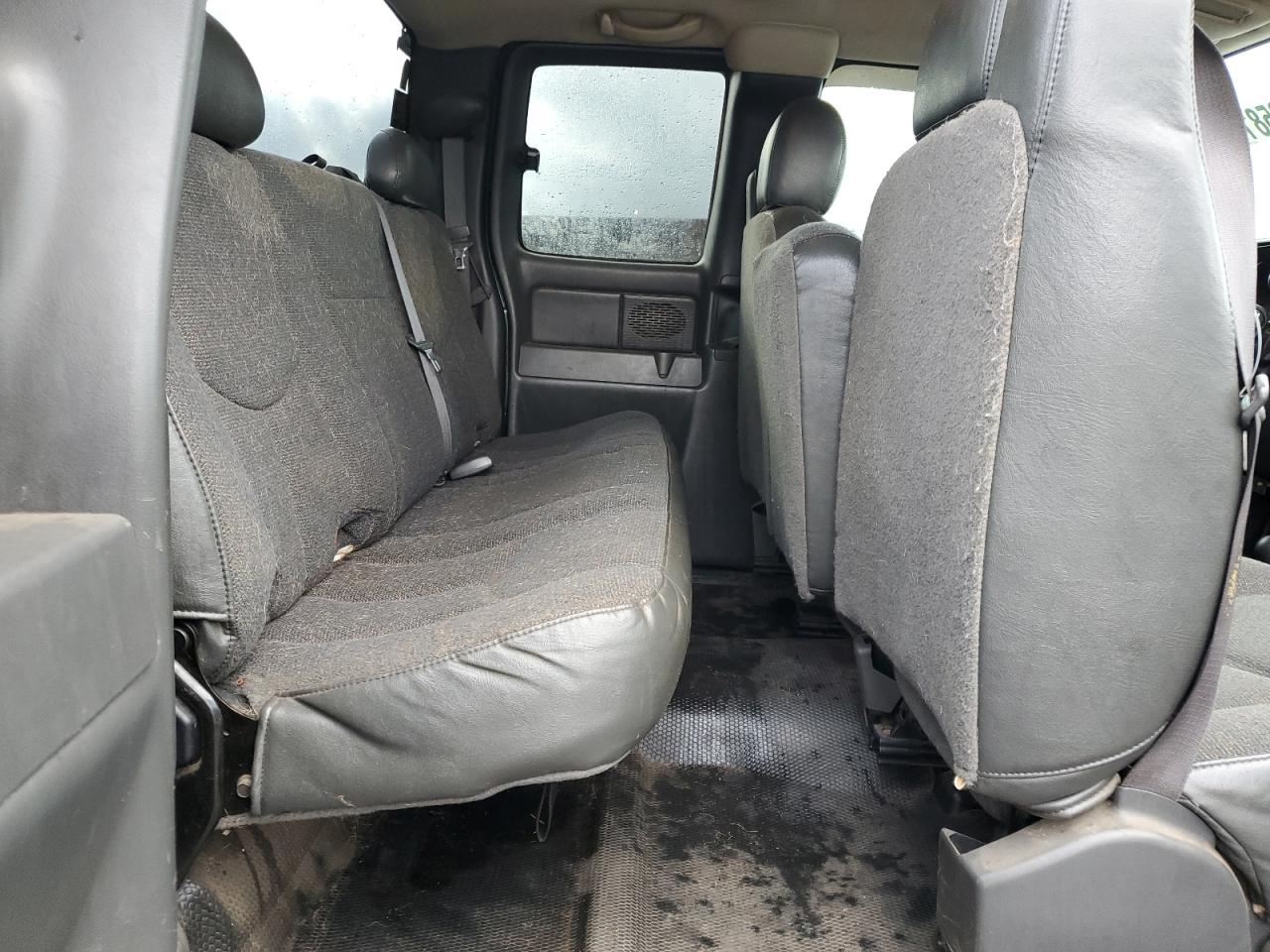 2006 Chevrolet Silverado VIN 2GCEK19V661304029 Copart auction photo, front end damage thumbnail 10