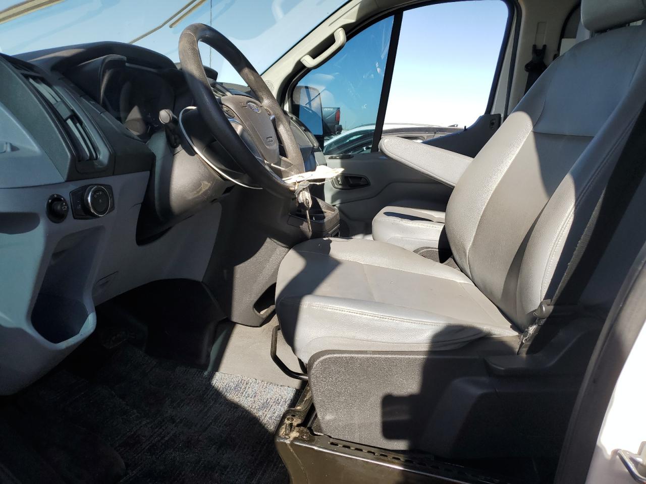 2018 Ford Transit VIN 1FTBW2YM3JKB15093 Copart auction photo, front end damage thumbnail 7