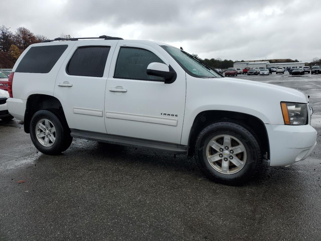 2011 Chevrolet Tahoe VIN 1GNSKBE05BR216309 Copart auction photo, rear end / front end damage thumbnail 4