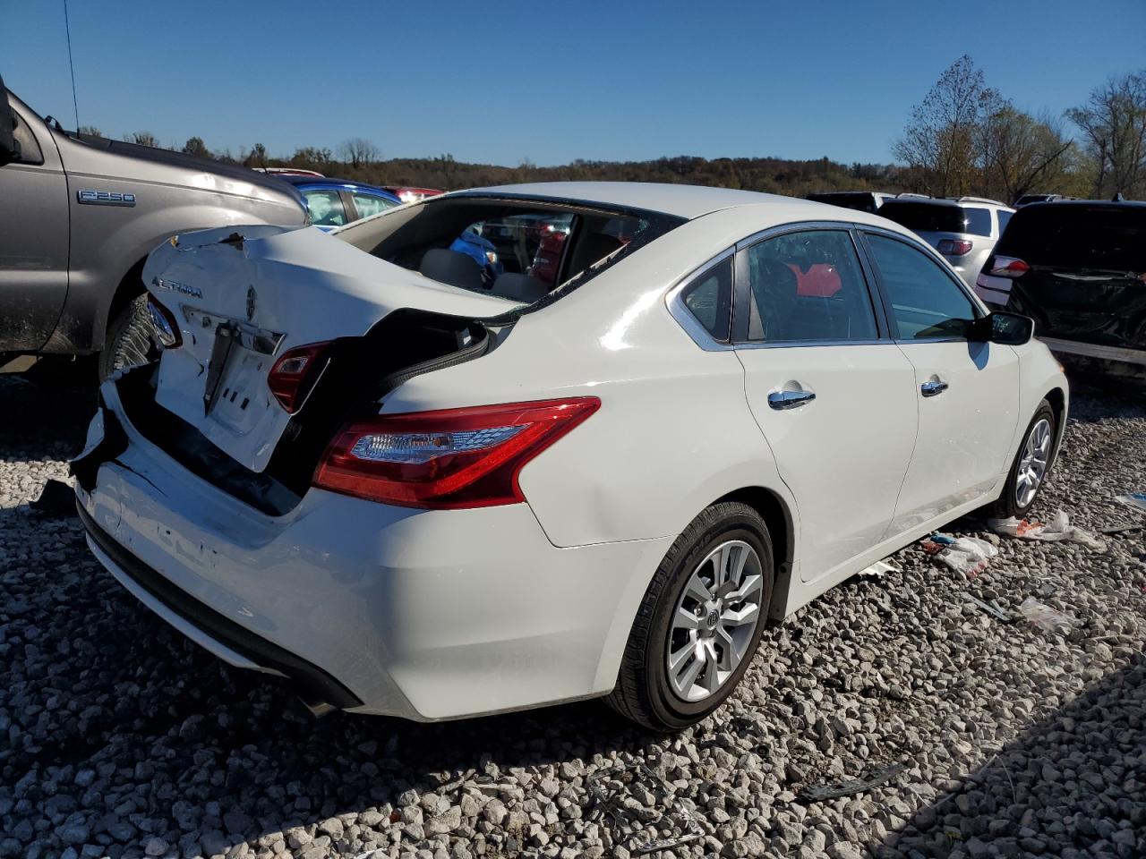 2016 Nissan Altima VIN 1N4AL3AP4GN326556 Copart auction photo, rear end damage thumbnail 3