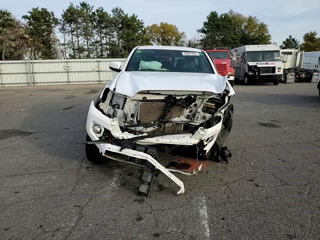 2016 Toyota Tacoma VIN 5TFDZ5BN8GX008510 Copart auction photo, rollover damage thumbnail 11