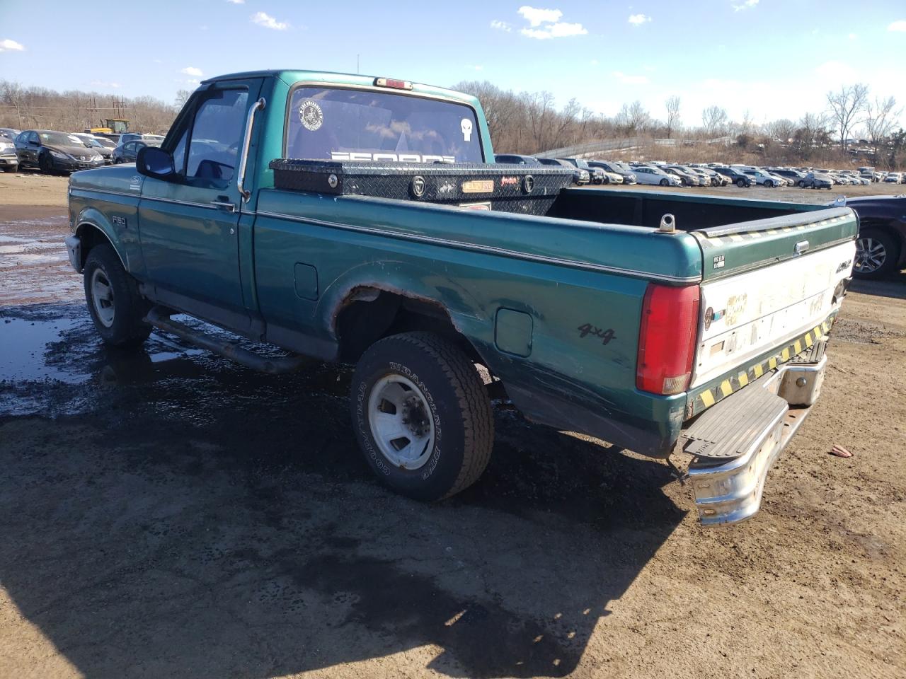 1996 Ford F-150 VIN 1FTEF15Y1TLC03846 Copart auction photo, rear end / minor dent/scratches damage thumbnail 2