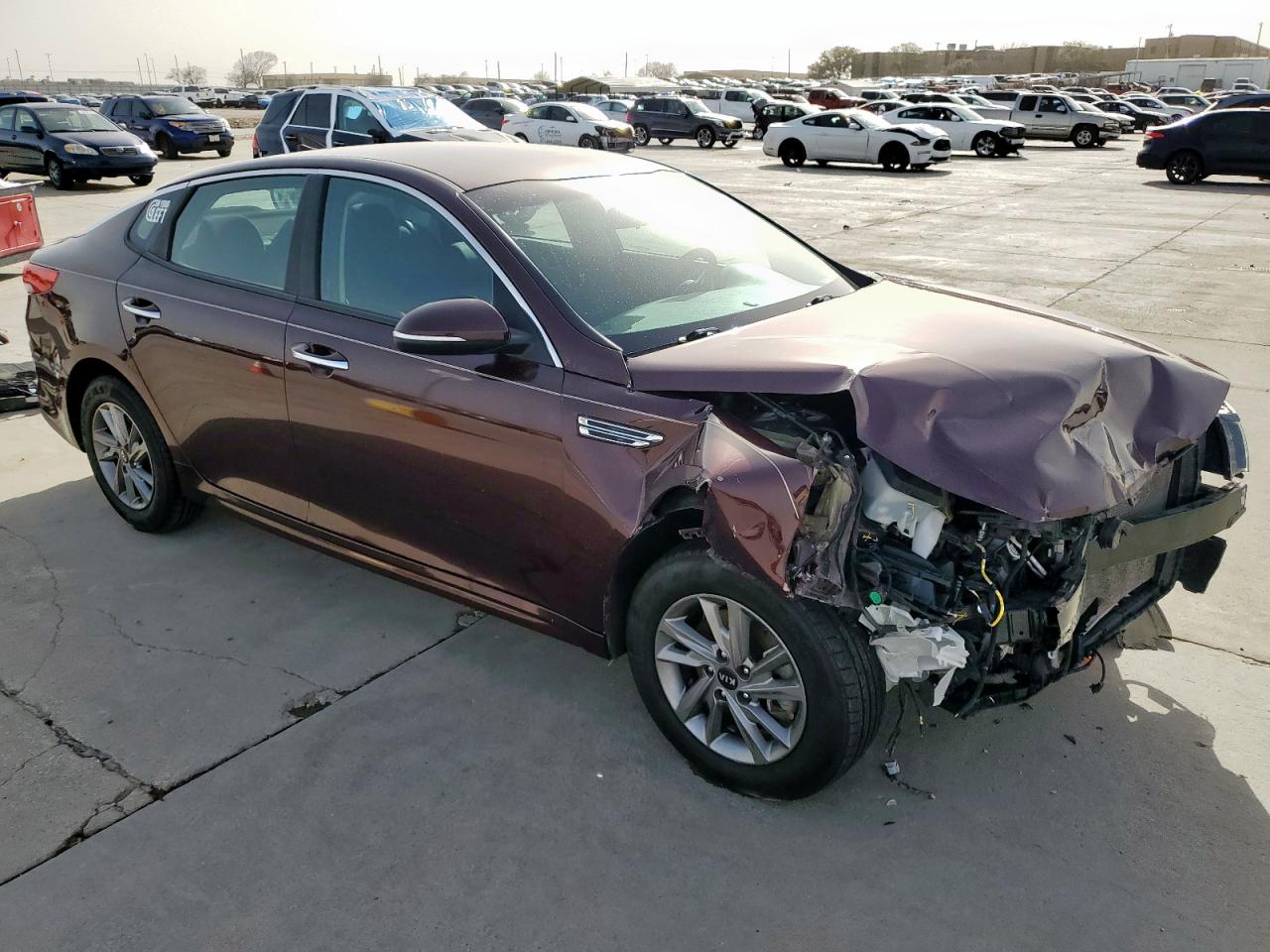 2020 KIA Optima VIN 5XXGT4L32LG383588 Copart auction photo, front end damage thumbnail 4