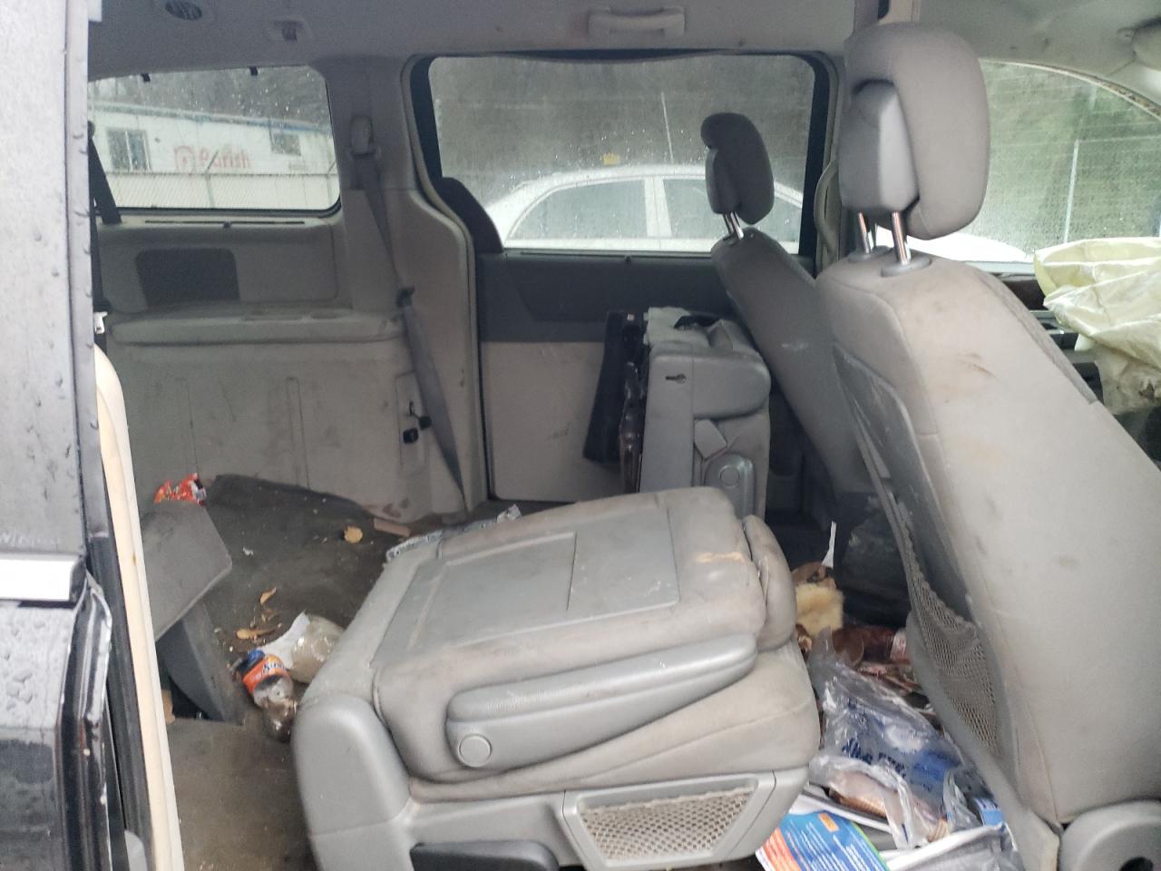 2010 Chrysler Town & Country VIN 2A4RR5D1XAR300935 Copart auction photo, front end damage thumbnail 11
