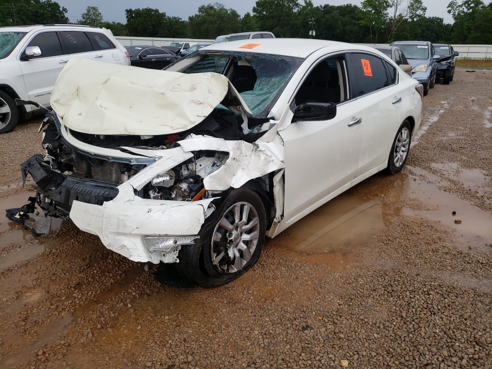 2015 Nissan Altima VIN 1N4AL3AP7FN334391 Copart auction photo, front end / biohazard/chemical damage thumbnail 2