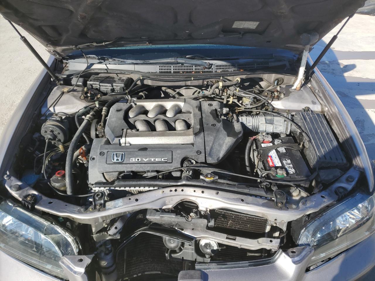 2000 Honda Accord VIN 1HGCG1654YA093307 Copart auction photo, front end / minor dent/scratches damage thumbnail 11