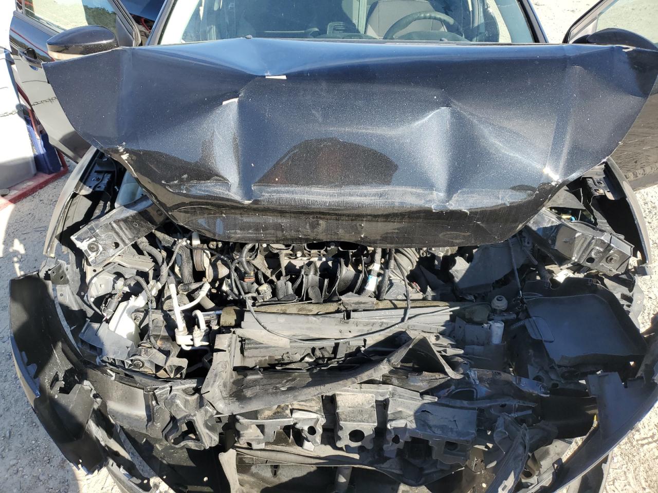 2013 Ford Focus VIN 1FADP3F24DL270186 Copart auction photo, front end / minor dent/scratches damage thumbnail 11
