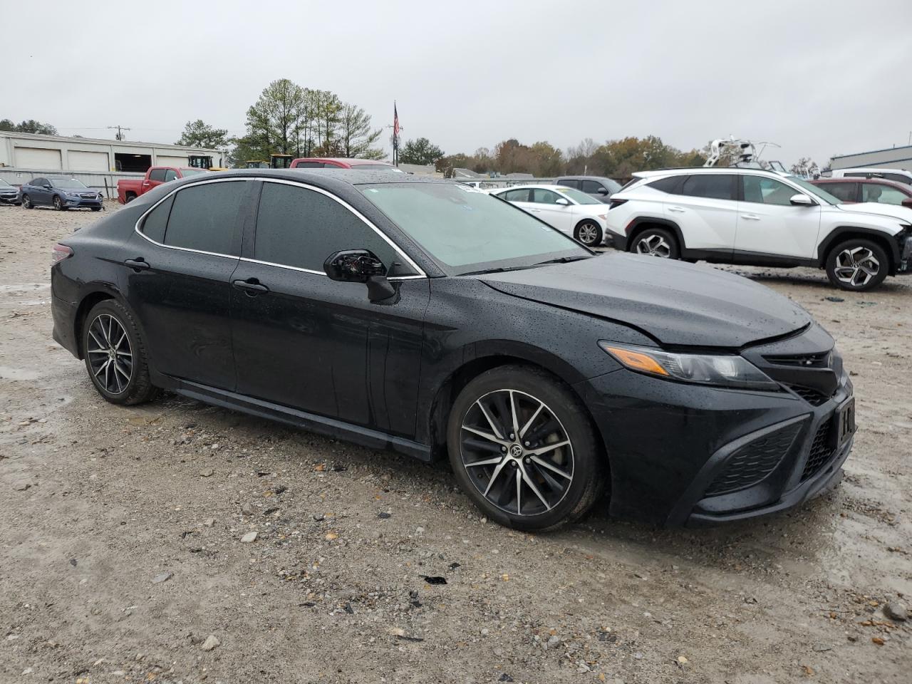 2021 Toyota Camry VIN 4T1G11AK6MU532140 Copart auction photo, side / front end damage thumbnail 4