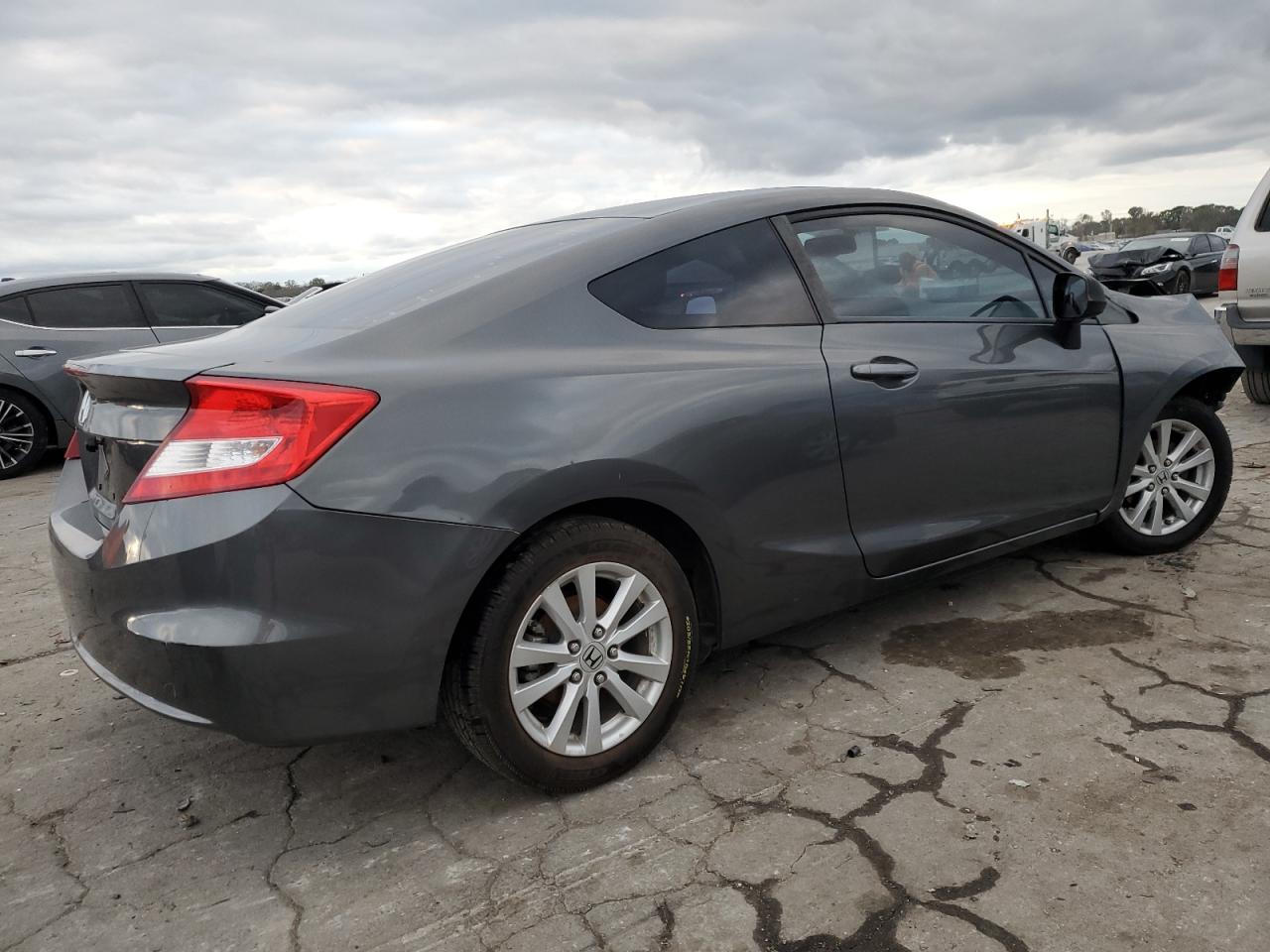 2012 Honda Civic VIN 2HGFG3B17CH532053 Copart auction photo, front end / minor dent/scratches damage thumbnail 3