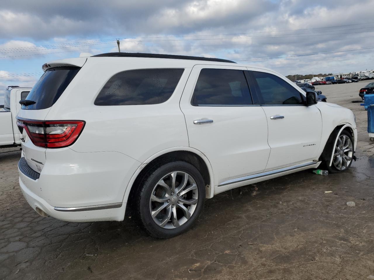 2018 Dodge Durango VIN 1C4RDJEG0JC414788 Copart auction photo, front end / side damage thumbnail 3