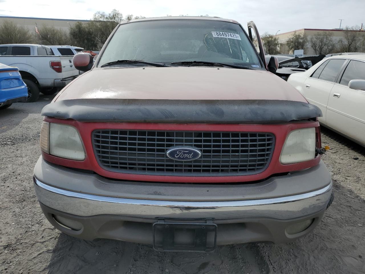 2000 Ford Expedition VIN 1FMEU17L5YLB06434 Copart auction photo, side / front end damage thumbnail 5