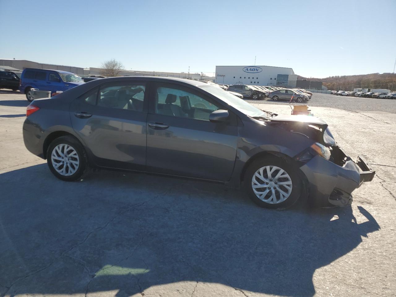 2019 Toyota Corolla VIN 5YFBURHE3KP858749 Copart auction photo, front end damage thumbnail 4
