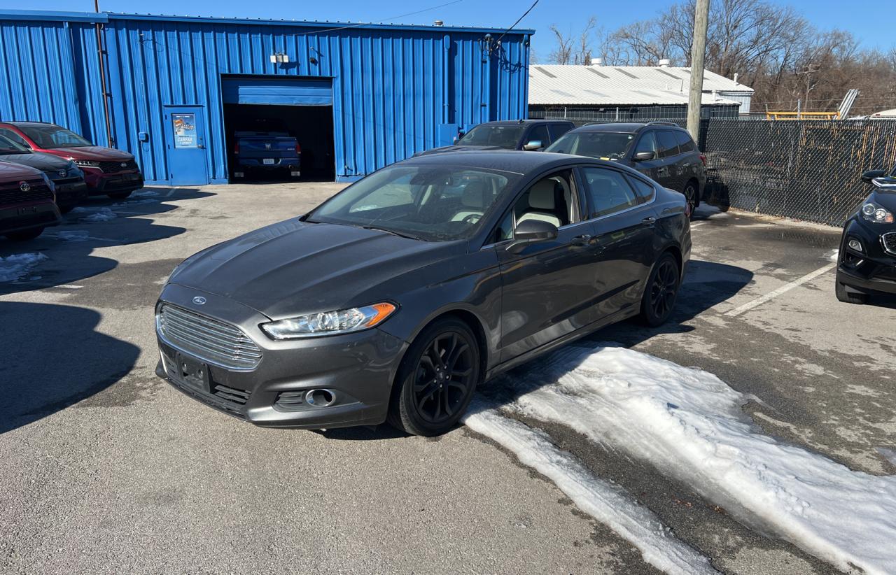 2019 Ford Fusion VIN 3FA6P0HD0KR198892 Copart auction photo, normal wear / minor dent/scratches damage thumbnail 2