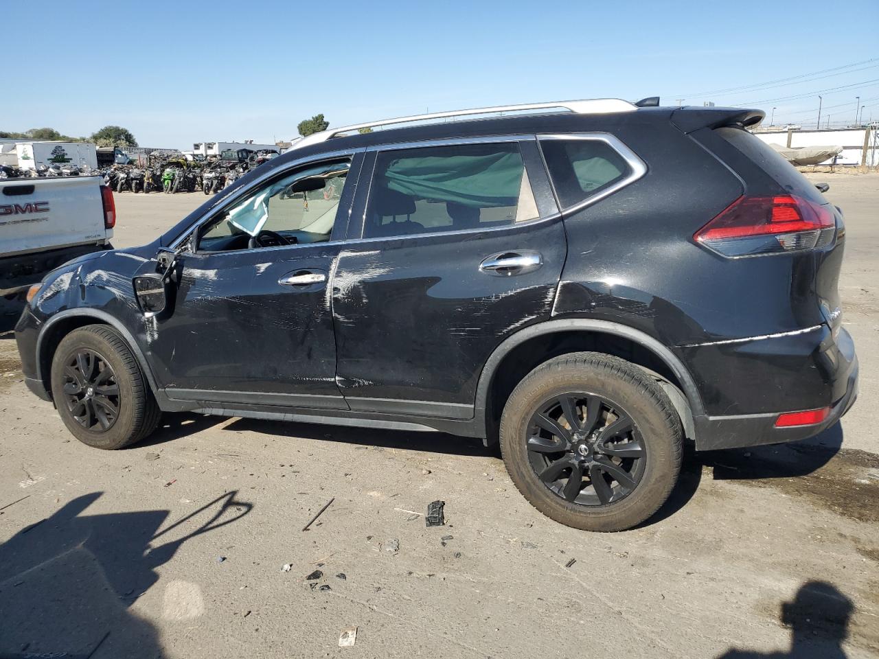 2018 Nissan Rogue VIN KNMAT2MV5JP509829 Copart auction photo, side / undercarriage damage thumbnail 2