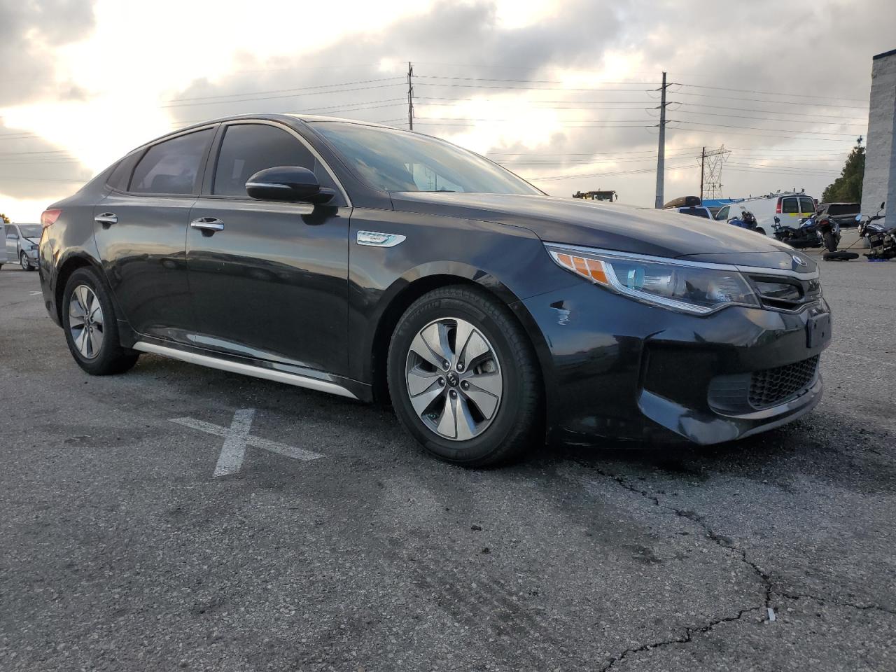 2017 KIA Optima VIN KNAGT4LC6H5004648 Copart auction photo, side / front end damage thumbnail 4