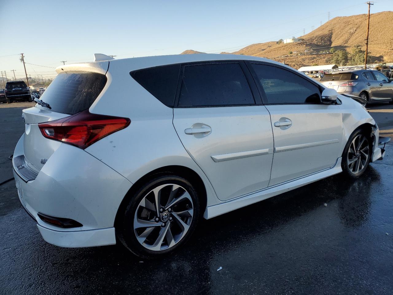 2018 Toyota Corolla VIN JTNKARJE5JJ563458 Copart auction photo, front end damage thumbnail 3