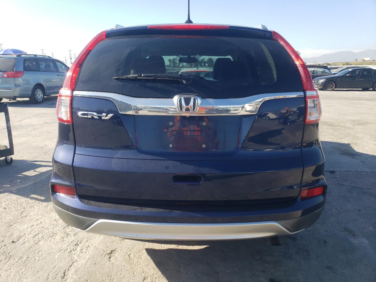 2015 Honda CR-V VIN 2HKRM3H70FH520743 Copart auction photo, front end damage thumbnail 6