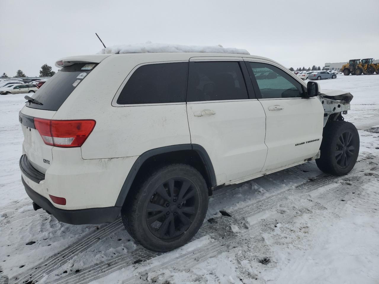 2012 Jeep Grand Cherokee VIN 1C4RJFAT4CC335104 Copart auction photo, front end / side damage thumbnail 3