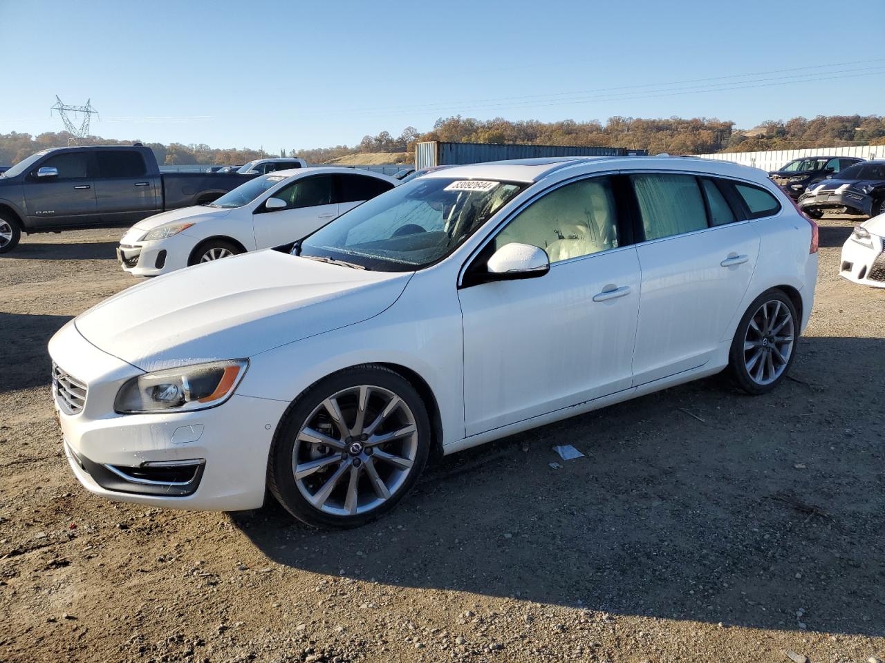 2015 Volvo V60 VIN YV140MEM1F1266256 - Copart auction photo