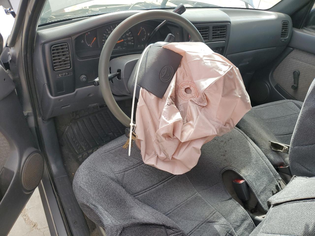 1996 Toyota Tacoma VIN 4TAVL52N7TZ148984 Copart auction photo, front end damage thumbnail 8