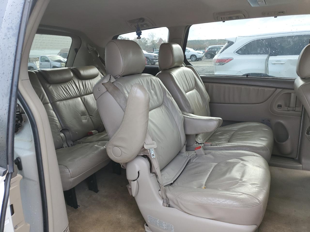 2007 Toyota Sienna VIN 5TDBK22CX7S001766 Copart auction photo, front end / side damage thumbnail 11