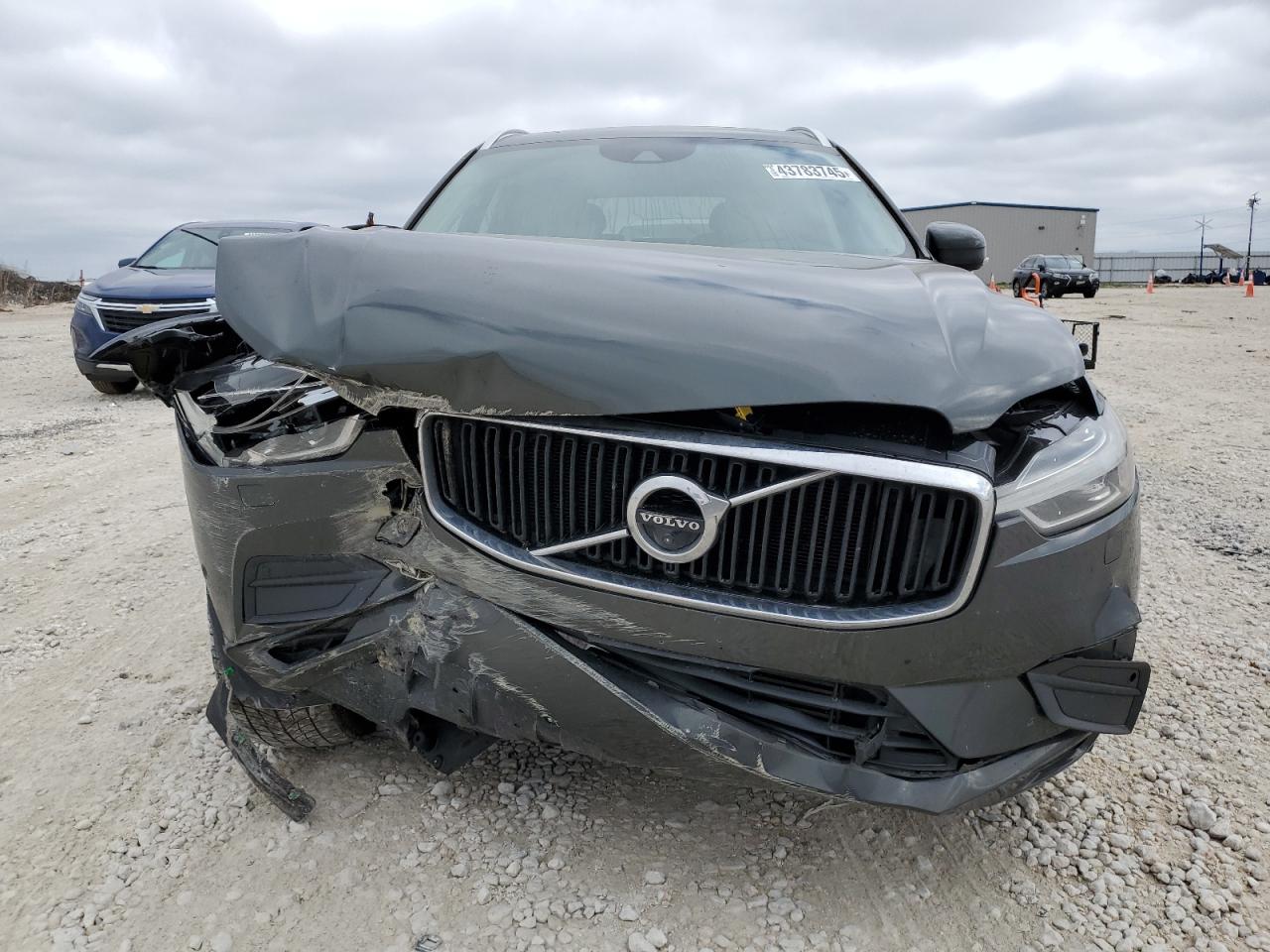 2019 Volvo XC60 VIN LYV102DK8KB235165 Copart auction photo, front end damage thumbnail 5