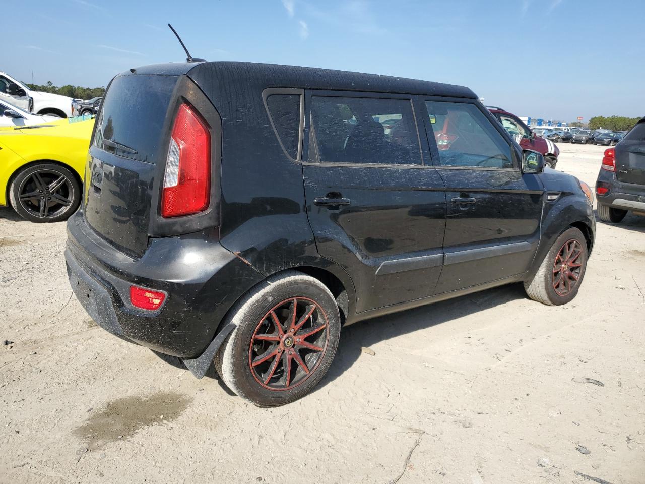 2013 KIA Soul VIN KNDJT2A50D7619762 Copart auction photo, side damage thumbnail 3