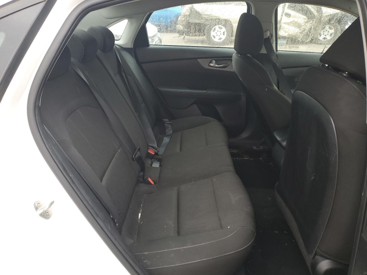 2021 KIA Forte VIN 3KPF24AD9ME266143 Copart auction photo, vandalism / undercarriage damage thumbnail 10