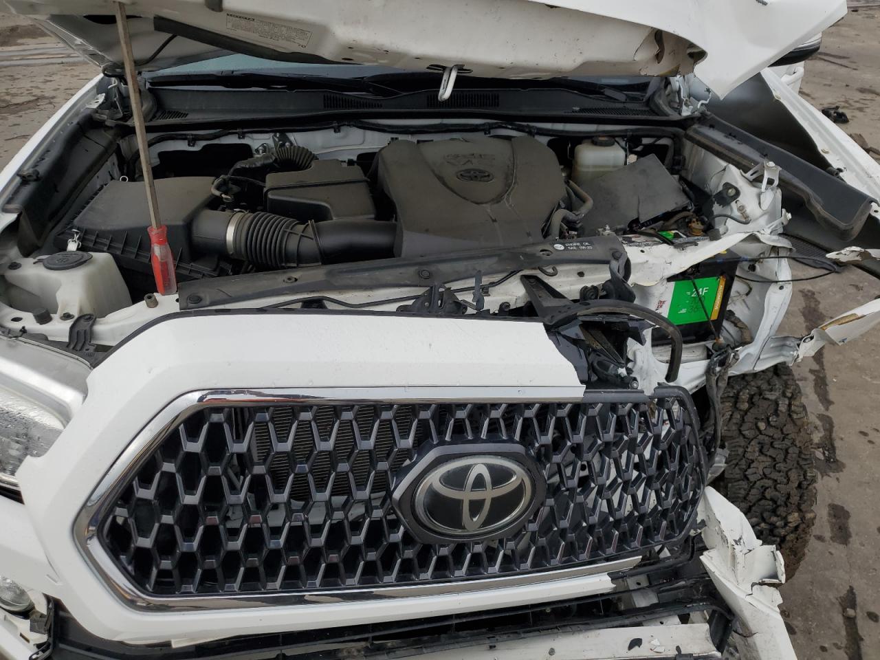 2019 Toyota Tacoma VIN 3TMDZ5BN0KM066805 Copart auction photo, front end damage thumbnail 12