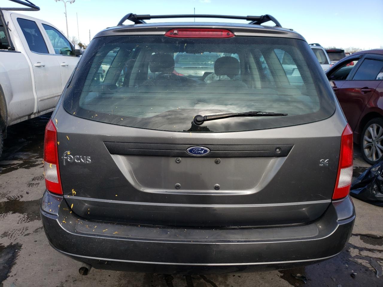 2002 Ford Focus VIN 1FAFP36302W286396 Copart auction photo, front end / hail damage thumbnail 6