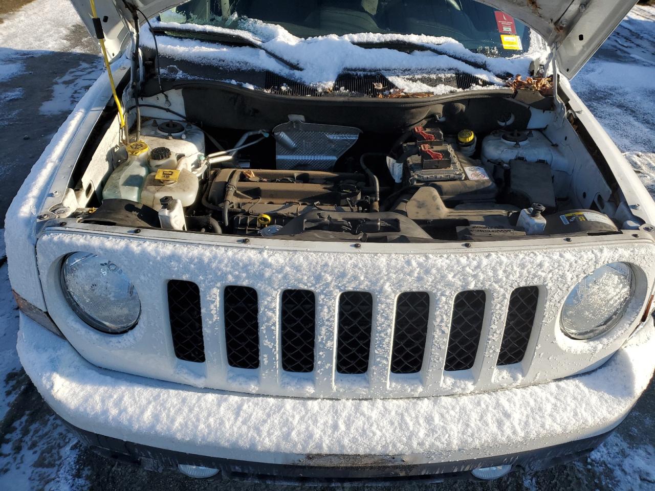 2015 Jeep Liberty (Patriot) VIN 1C4NJPBA8FD400391 Copart auction photo, front end damage thumbnail 13