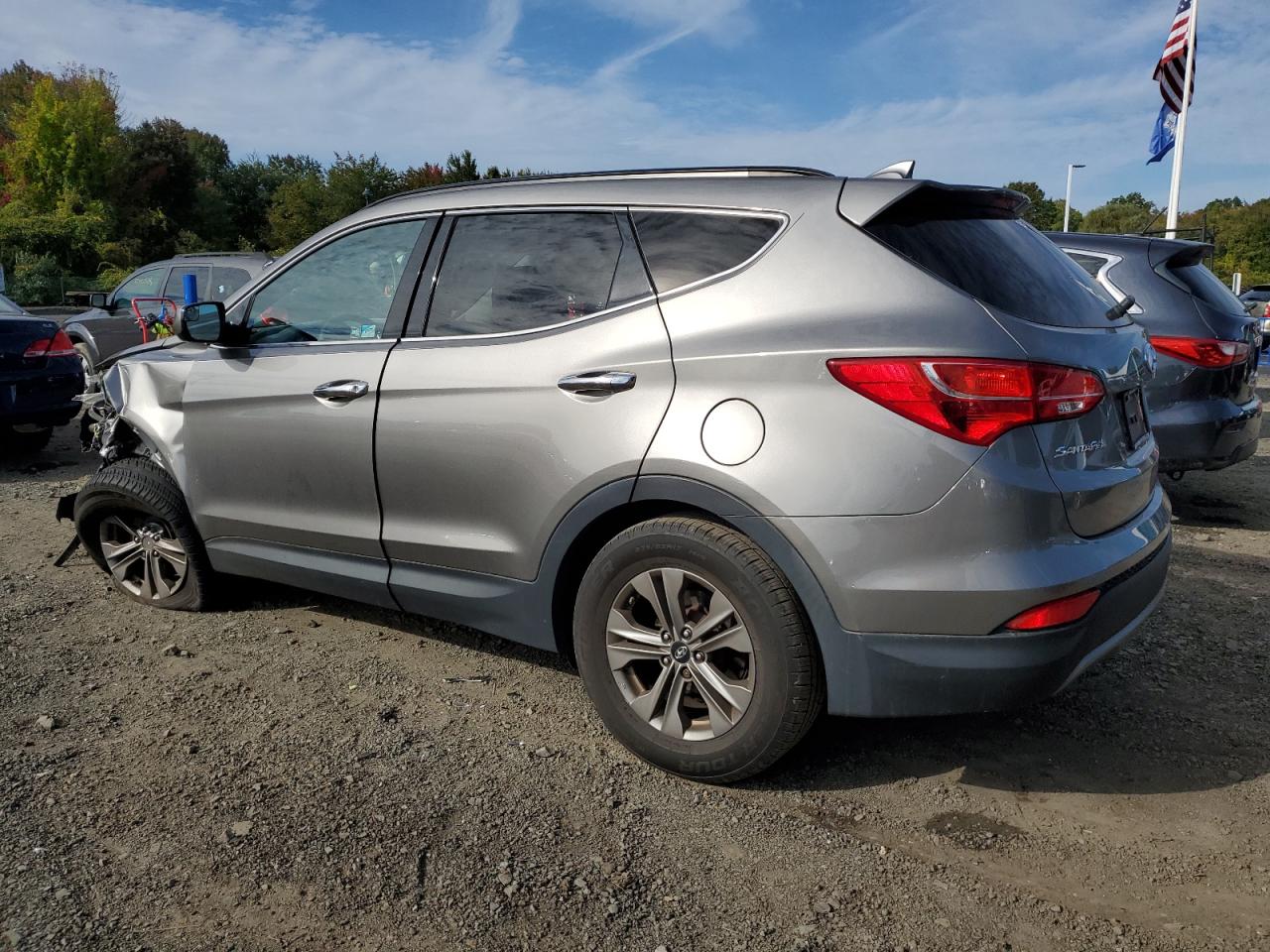2016 Hyundai Santa Fe VIN 5XYZUDLB1GG372161 Copart auction photo, front end / minor dent/scratches damage thumbnail 2