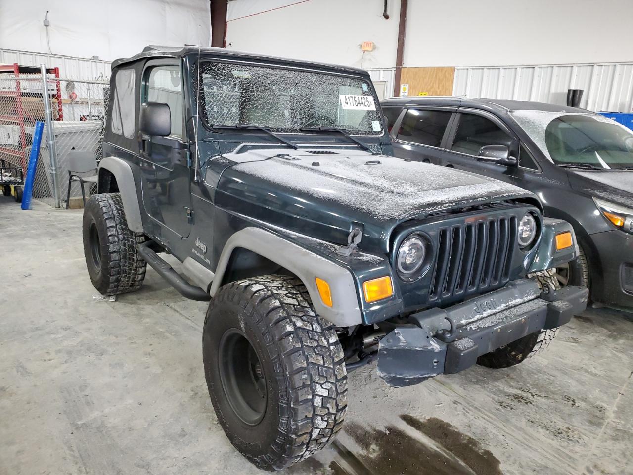 2006 Jeep Wrangler VIN 1J4FA29S36P724699 Copart auction photo, front end / side damage thumbnail 4