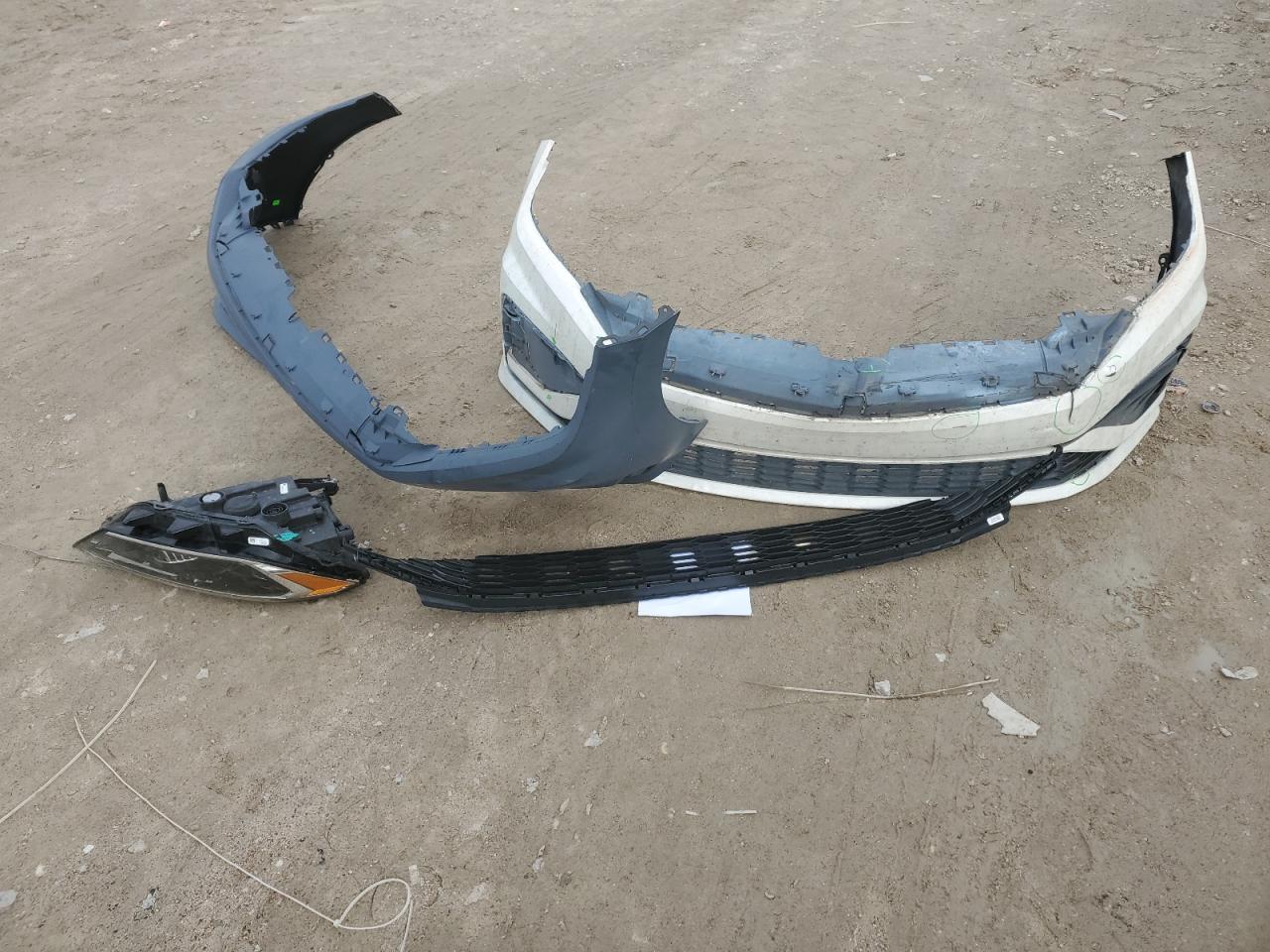 2019 Volkswagen Jetta VIN 3VW6T7BU4KM156467 Copart auction photo, front end damage thumbnail 12