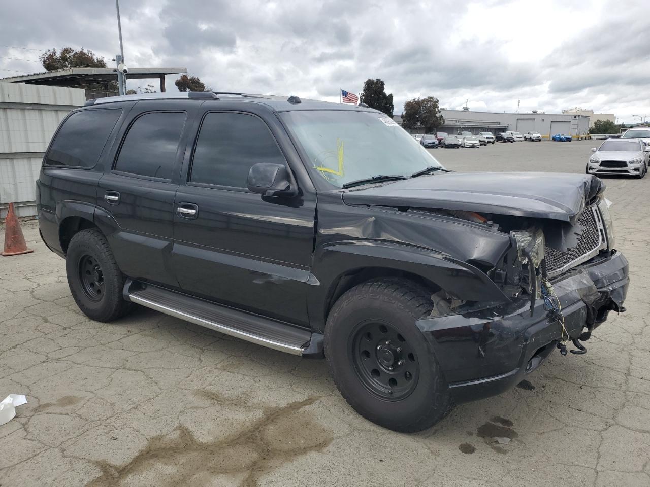2004 Cadillac Escalade VIN 1GYEK63N74R307641 Copart auction photo, front end / side damage thumbnail 4