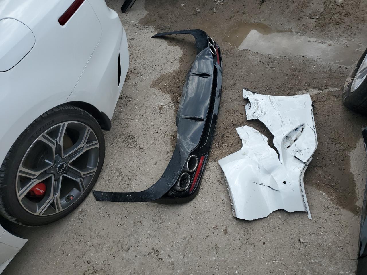 2020 KIA Stinger VIN KNAE35LC0L6072105 Copart auction photo, rear end damage thumbnail 14