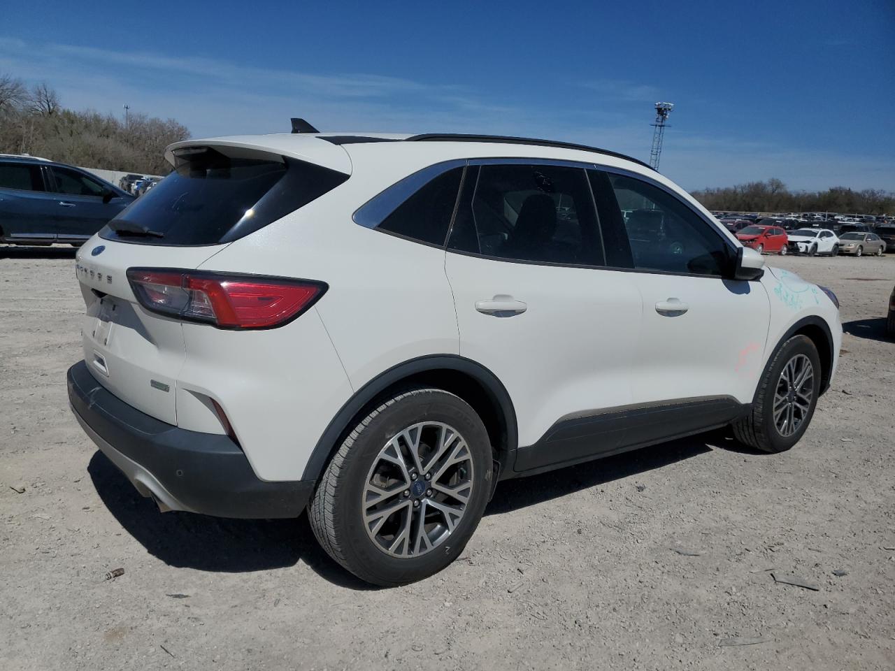 2020 Ford Escape VIN 1FMCU0H64LUC40381 Copart auction photo, front end / minor dent/scratches damage thumbnail 3