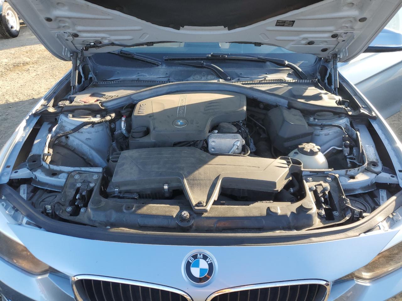 2014 BMW 3er VIN WBA3C1C52EK108534 Copart auction photo, rear end / front end damage thumbnail 11