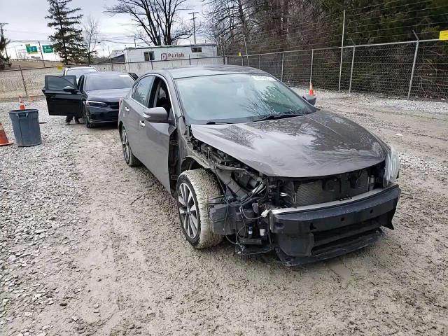 2017 Nissan Altima VIN 1N4AL3AP3HC120867 Copart auction photo, front end damage thumbnail 11