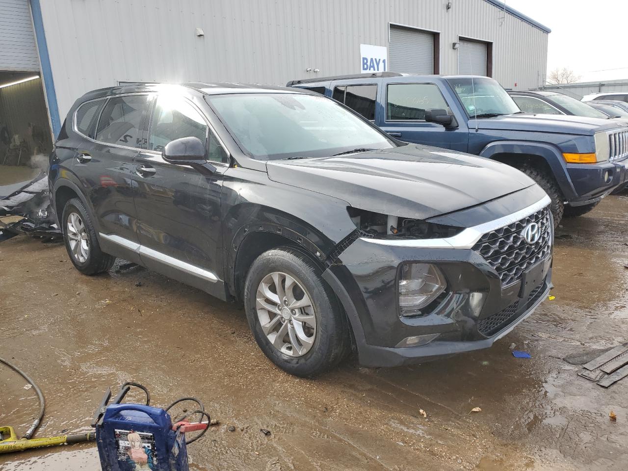 2020 Hyundai Santa Fe VIN 5NMS3CAD2LH183960 Copart auction photo, rear end / front end damage thumbnail 4