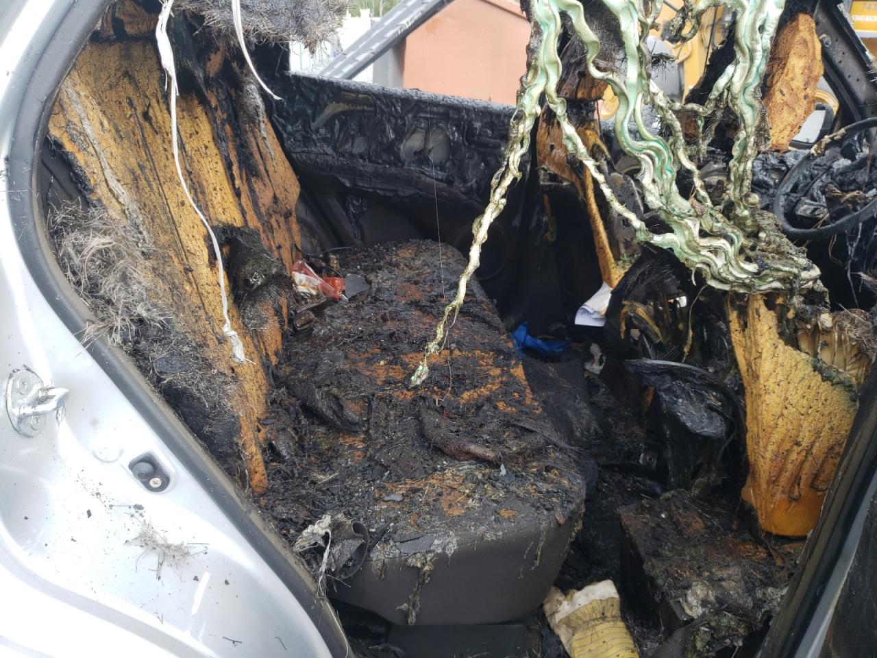 2009 KIA Sportage VIN KNDJE723997602549 Copart auction photo, burn damage thumbnail 6