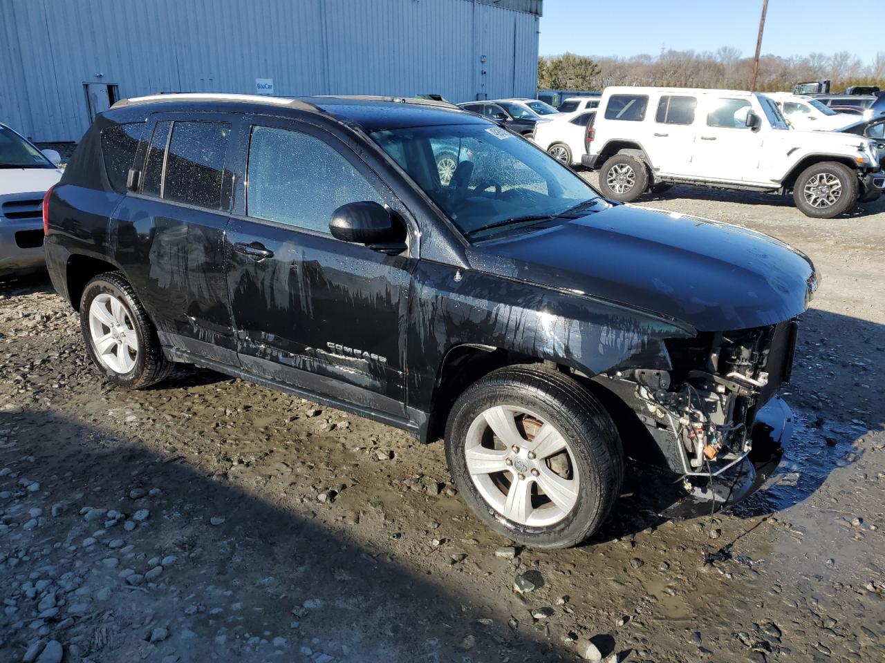 2016 Jeep Compass VIN 1C4NJDBB8GD686946 Copart auction photo, front end damage thumbnail 4
