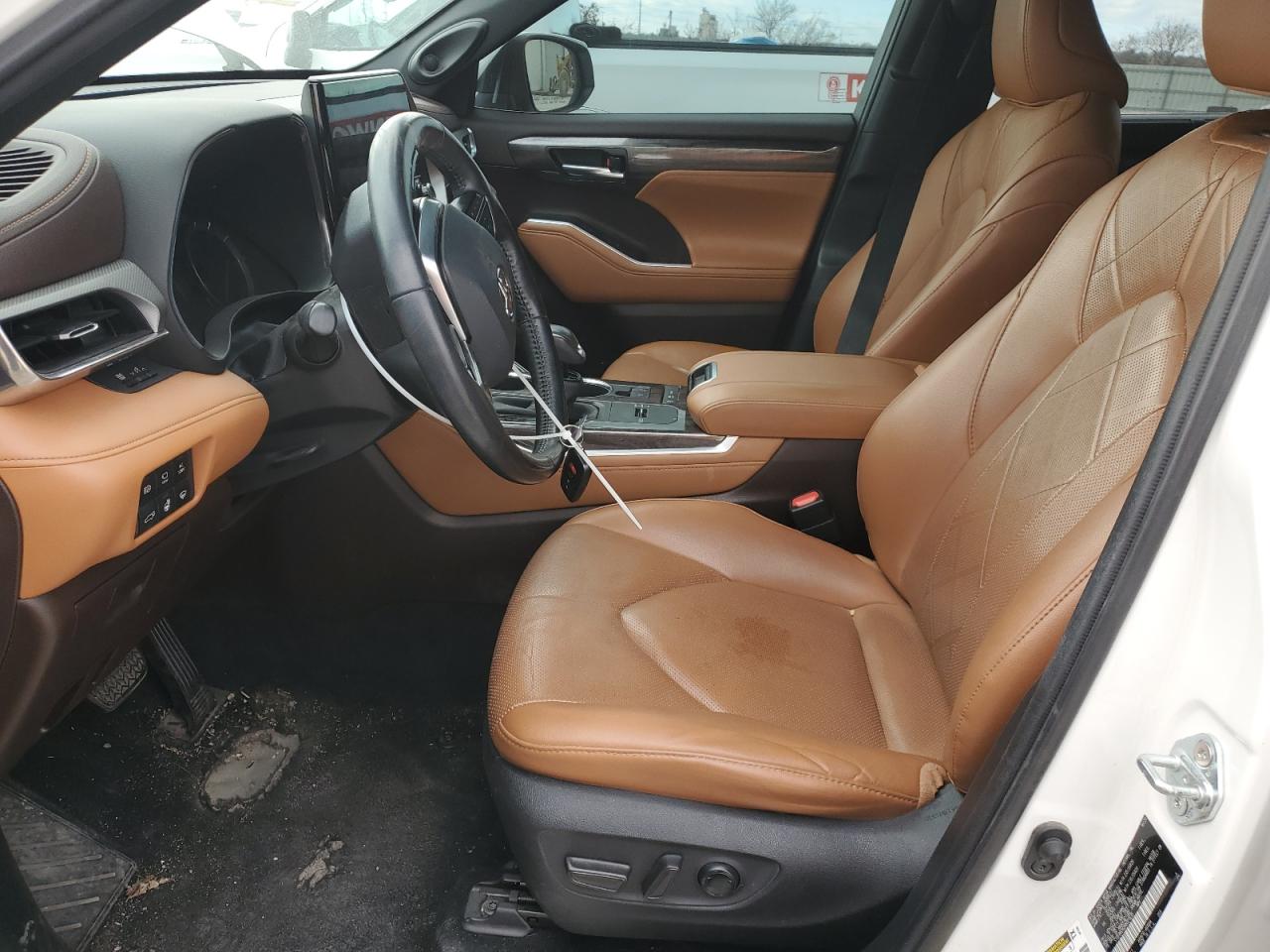 2021 Toyota Highlander VIN 5TDEBRCH2MS021635 Copart auction photo, front end / minor dent/scratches damage thumbnail 7