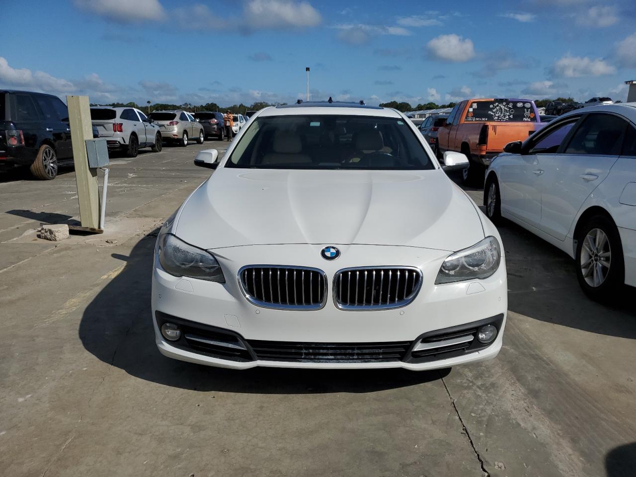 2015 BMW 5er VIN WBA5B1C5XFD921007 Copart auction photo, water/flood damage thumbnail 5