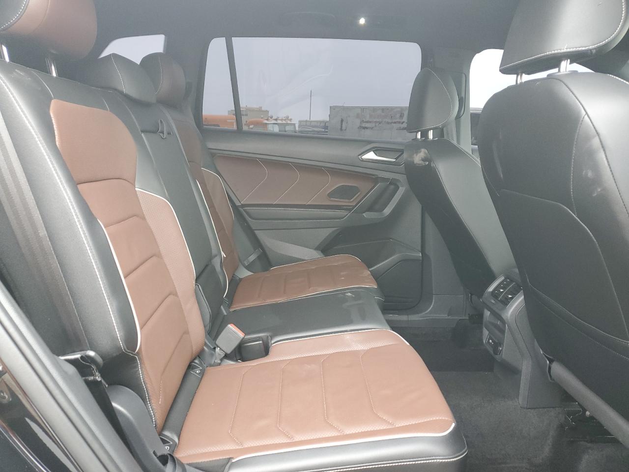 2024 Volkswagen Tiguan VIN 3VV4B7AX8RM037891 Copart auction photo, front end / minor dent/scratches damage thumbnail 11