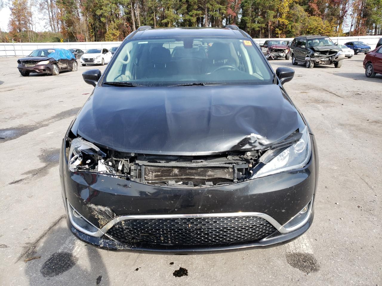 2017 Chrysler Pacifica VIN 2C4RC1BG9HR826913 Copart auction photo, front end damage thumbnail 5