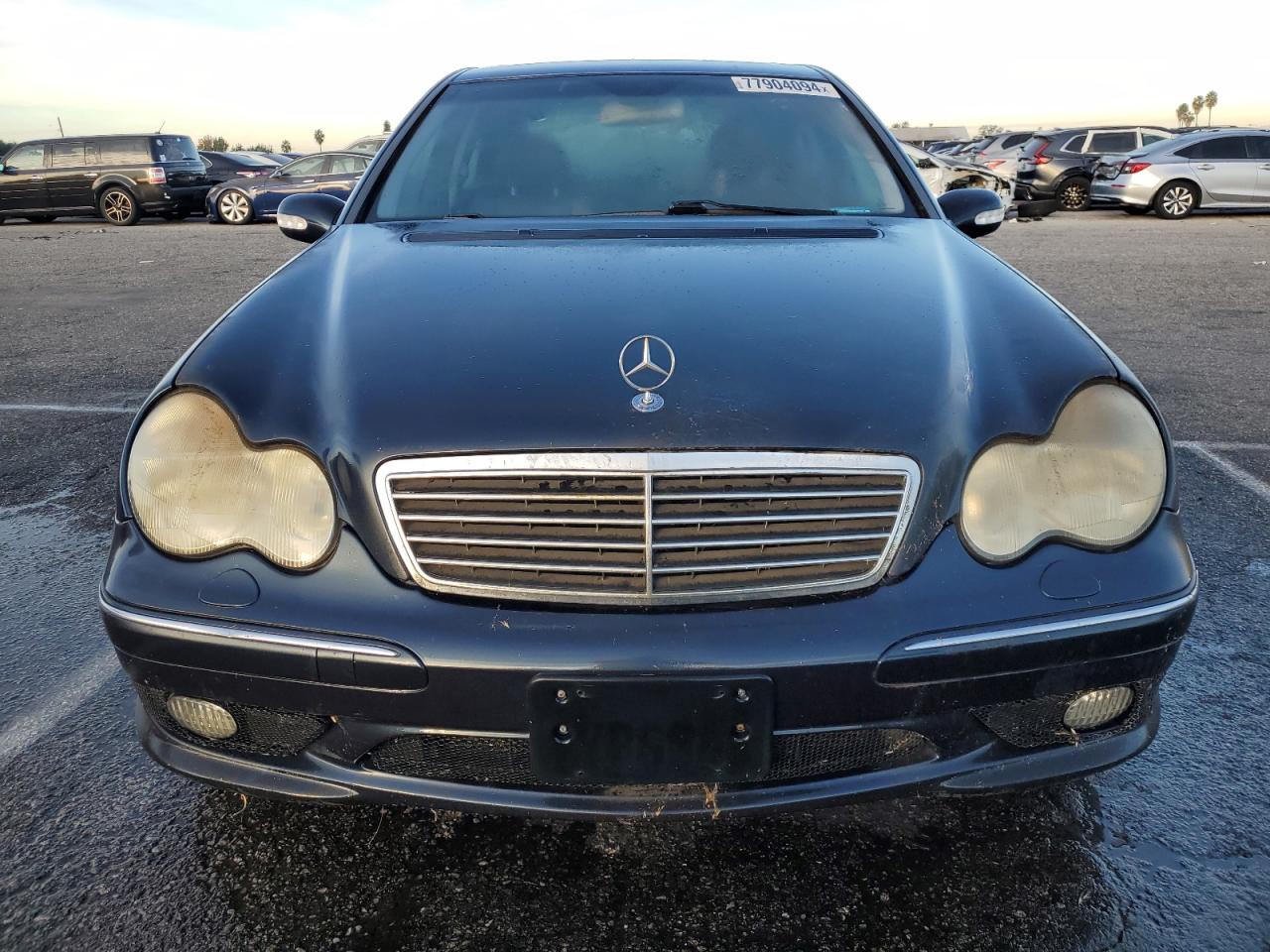 2002 Mercedes-Benz C-klasse VIN WDBRF65J22F161748 Copart auction photo, minor dent/scratches damage thumbnail 5