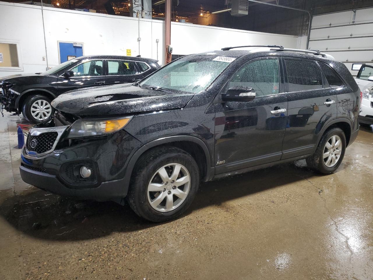 2011 KIA Sorento VIN 5XYKTDA11BG186692