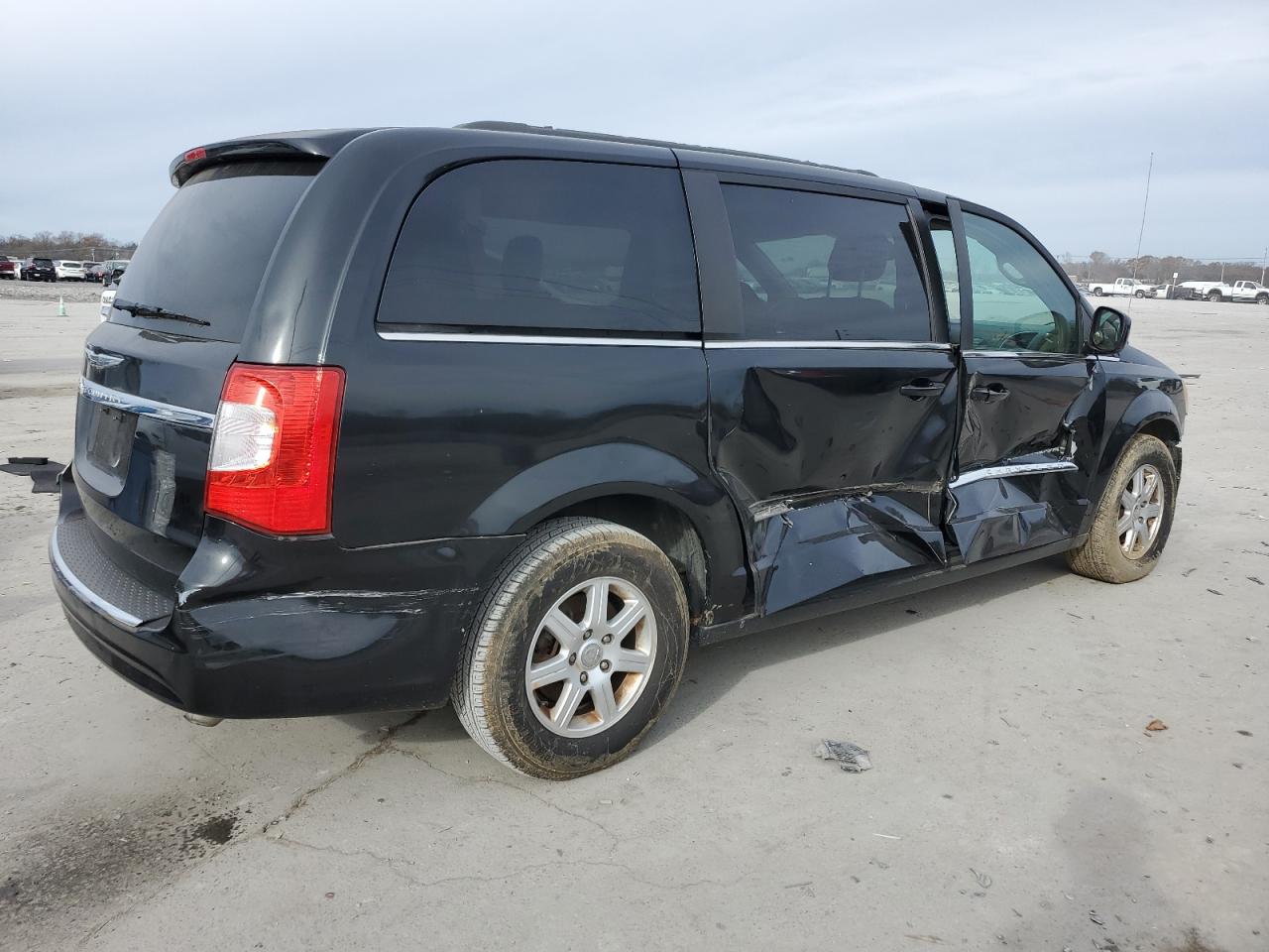 2013 Chrysler Town & Country VIN 2C4RC1BG6DR556193 Copart auction photo, all over damage thumbnail 3